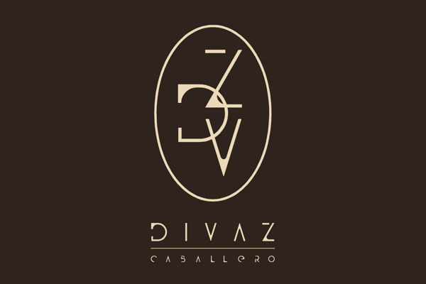En Divaz Caballero encontrará diferentes líneas de prendas de vestir de manera actual, tanto más clásica como joven, dependiendo de cada momento y evento.
